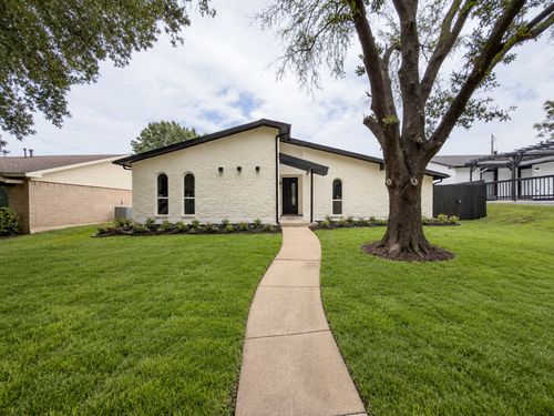 3406 Country Club Dr, Grand Prairie, TX, 75052-6227 | Card Image