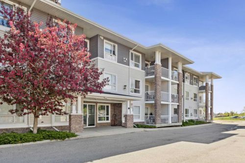 102-8200 4 Street Ne, Calgary, AB, T3K0K5 | Card Image