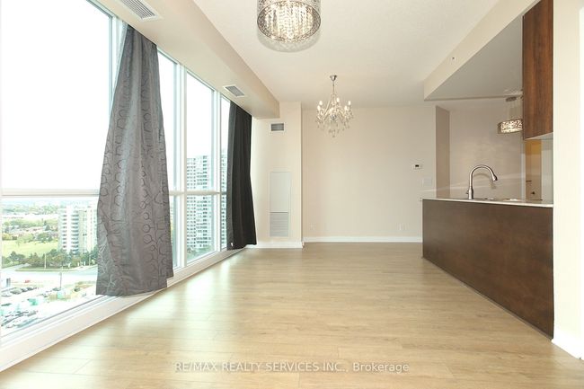 1411 - 3985 Grand Park Dr, Condo with 2 bedrooms, 2 bathrooms and 1 parking in Mississauga ON | Image 9