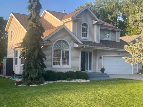 1502 Candlewick Dr Sw, Poplar Grove, IL, 61065-9076 | Card Image