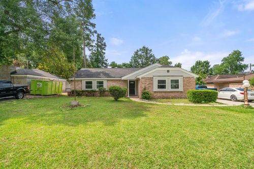 801 Thornwood Dr, Shenandoah, TX, 77381-1051 | Card Image