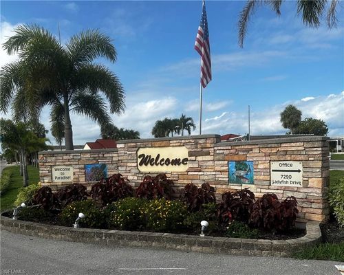 4920 Pinfish Ln, SAINT JAMES CITY, FL, 33956-2721 | Card Image