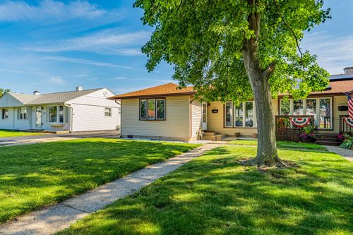 8801 S Kilbourn Ave, Hometown, IL, 60456-1023 | Card Image