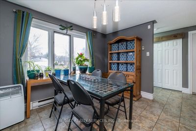 8 Wells Cres, House other with 3 bedrooms, 2 bathrooms and 4 parking in Barrie ON | Image 3