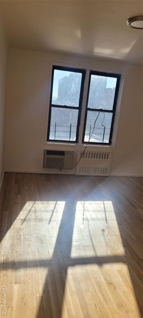 167 Chambers St, Newburgh, NY, 12550-4501 | Card Image