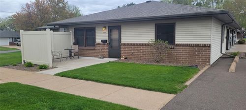 4-3408 Miller St, Eau Claire, WI, 54701-7648 | Card Image