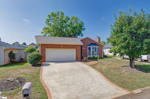 105 Flagstone Dr, Easley, SC, 29642-2804 | Card Image