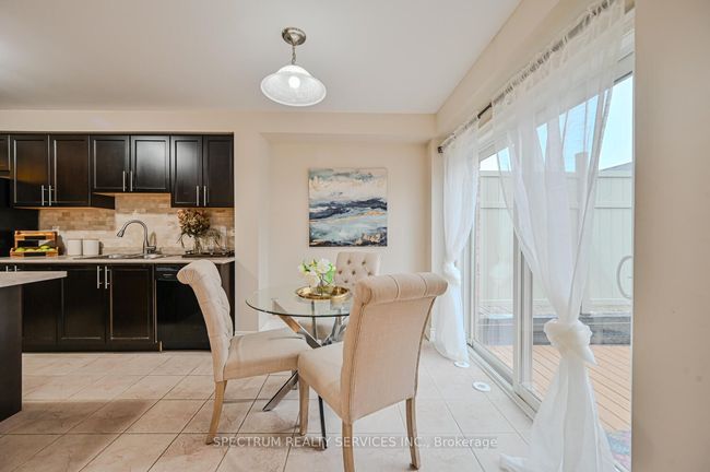 876 Jempson Path, House attached with 4 bedrooms, 3 bathrooms and 1 parking in Milton ON | Image 20