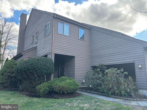 8 Rebecca Ct, Ewing, NJ, 08628-3339 | Card Image