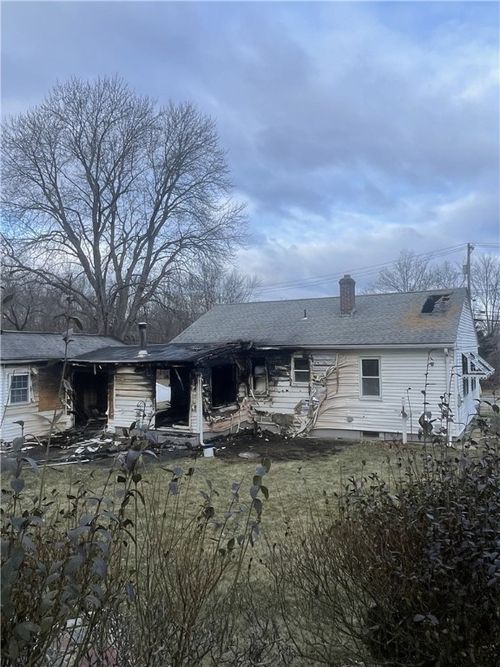 132 Greenville Rd, North Smithfield, RI, 02896-7412 | Card Image