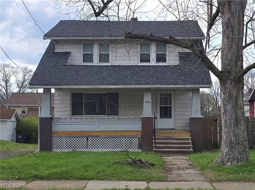 914 Dan St, Akron, OH, 44310-3439 | Card Image