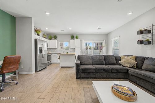 8342 N 22nd Ln, Phoenix, AZ, 85021-4288 | Card Image