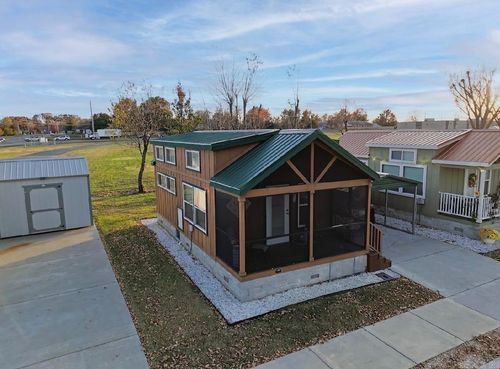 812 E Linden St, Rogers, AR, 72756-6112 | Card Image