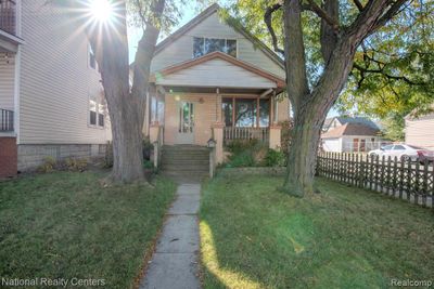 11445 Lumpkin Street, Home with 3 bedrooms, 1 bathrooms and null parking in Hamtramck MI | Image 2