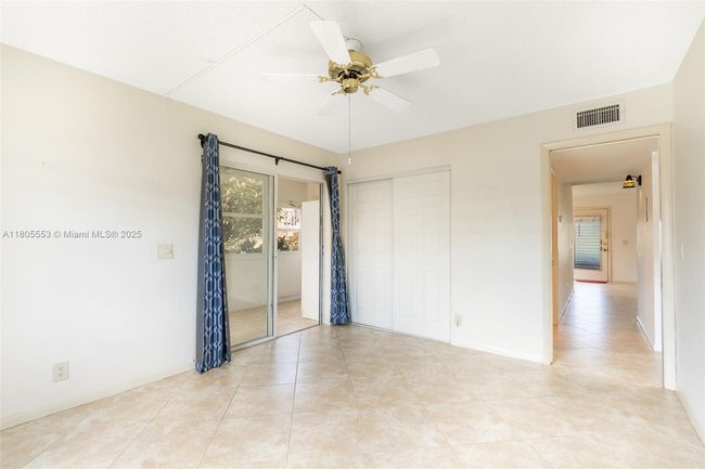 446 - 446 Flanders J, Condo with 2 bedrooms, 2 bathrooms and null parking in Delray Beach FL | Image 14