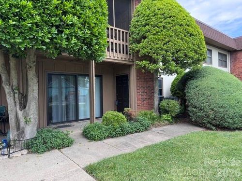 a-12-427 6th Ave W, Hendersonville, NC, 28739-5241 | Card Image