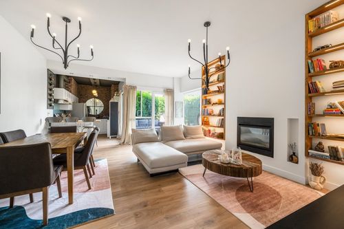 102-410 Carnarvon St, New Westminster, BC, V3L5N9 | Card Image