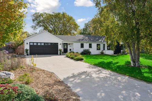 3030 Quail Avenue N, Golden Valley, MN, 55422 | Card Image