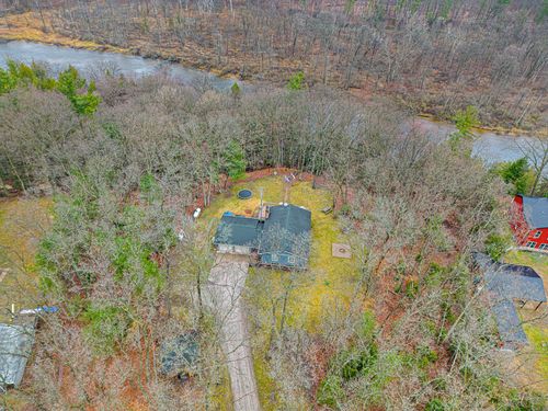 3001 E 82nd St, Newaygo, MI, 49337-8293 | Card Image