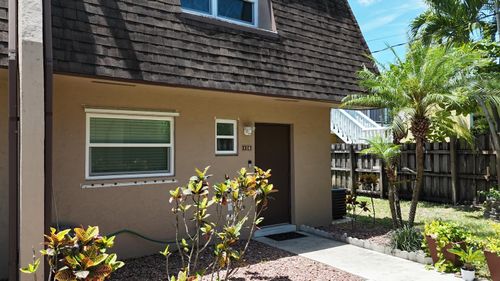 16-2520 Van Buren St, Hollywood, FL, 33020-4994 | Card Image