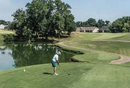 107 Village Cir, Lebanon, TN, 37087-1433 | Card Image