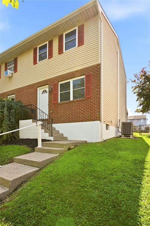 806 S Armour St, Allentown, PA, 18103-3363 | Card Image