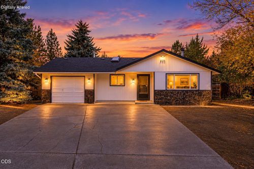 231 Se Airpark Drive, Bend, OR, 97702 | Card Image