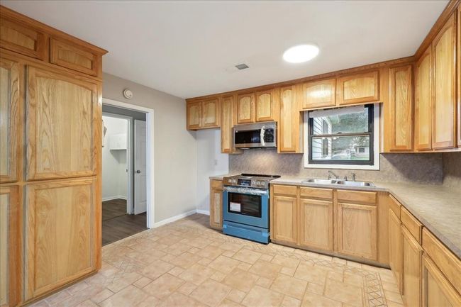 Full Kitchen with stainless steel appliances | Image 15