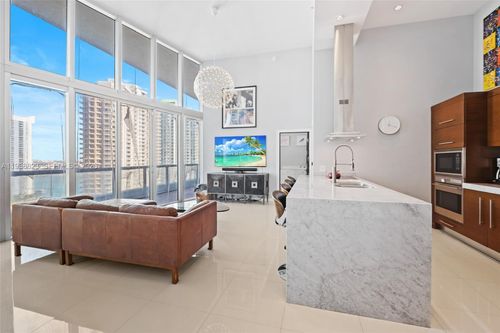 apt-2204-495 Brickell Ave, Miami, FL, 33131-2785 | Card Image