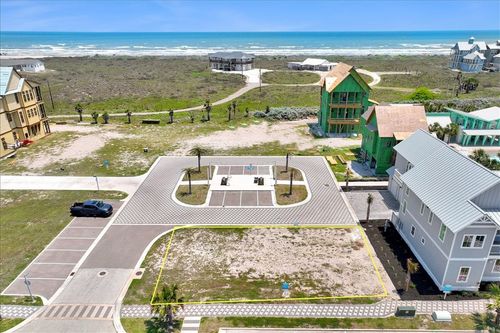 156 Triton Ln, Port Aransas, TX, 78373-1587 | Card Image