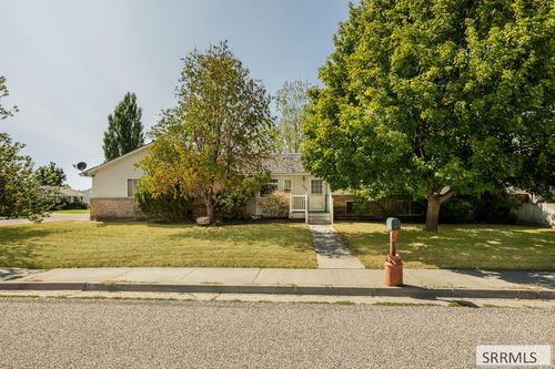820 S Adam Ln, Idaho Falls, ID, 83401-4623 | Card Image