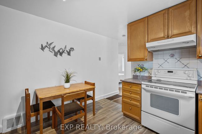 27 Stock Ave, House other with 3 bedrooms, 2 bathrooms and 6 parking in Etobicoke ON | Image 6