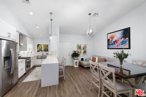 6-11377 Osborne Pl, Sylmar, CA, 91342-7300 | Card Image