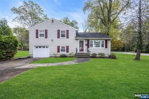 100 Sycamore Ave, Livingston, NJ, 07039-4724 | Card Image