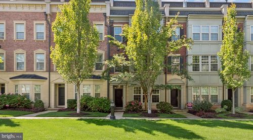 724 Sentry Sq, OXON HILL, MD, 20745-1185 | Card Image