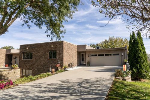 1926 Kamille Ct, Waterloo, IA, 50701-4537 | Card Image
