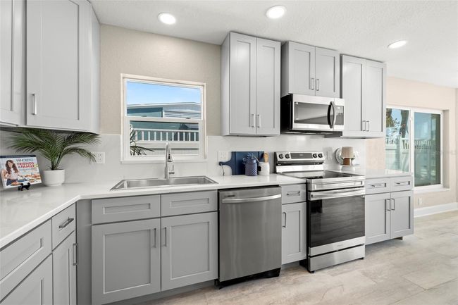 728 Pruitt Dr, House other with 3 bedrooms, 2 bathrooms and null parking in MADEIRA BEACH FL | Image 15