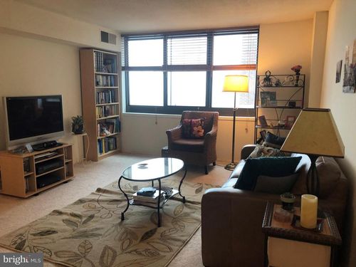 apt-31h-1420 Locust St, PHILADELPHIA, PA, 19102-4219 | Card Image