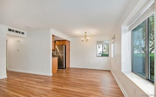 30735 Hidden Pines Ln, Roseville, MI, 48066-7305 | Card Image