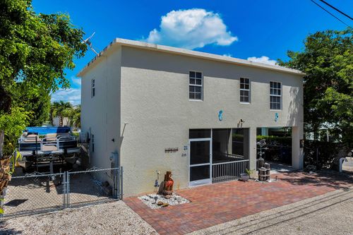 21 Poinciana Dr, Key Largo, FL, 33037-2530 | Card Image