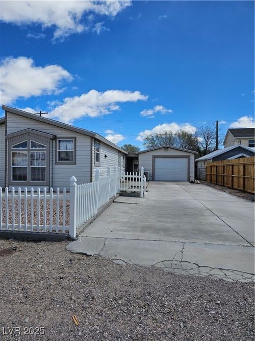 368 Hollingshead St, Panaca, NV, 89042-2340 | Card Image