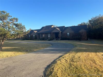 905 W 9th, House other with 4 bedrooms, 3 bathrooms and null parking in Cushing OK | Image 2