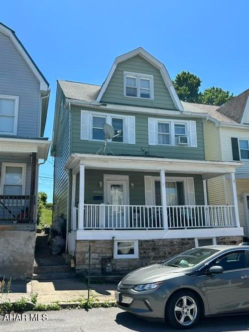 2205 2nd Ave, Altoona, PA, 16602-3416 | Card Image