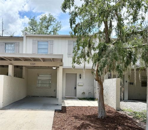 5229 Tennis Court Cir, TAMPA, FL, 33617-4719 | Card Image