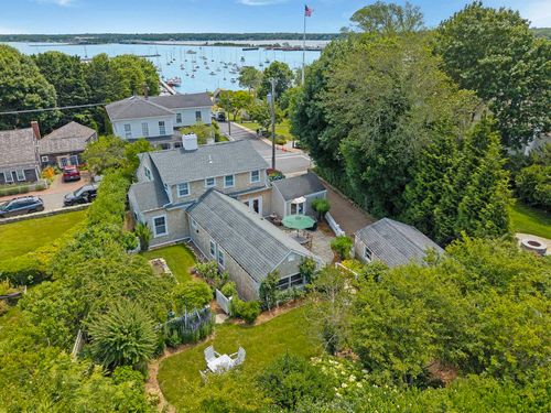 124 Main St, Vineyard Haven, MA, 02568-5414 | Card Image