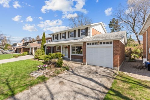 5 Castlemere Crescent, Scarborough, ON, M1W1K4 | Card Image