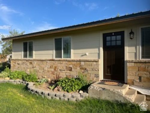 144 E 200 N, Escalante, UT, 84726-7825 | Card Image