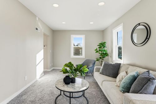 747 Buchanan St Ne, Minneapolis, MN, 55413-2521 | Card Image