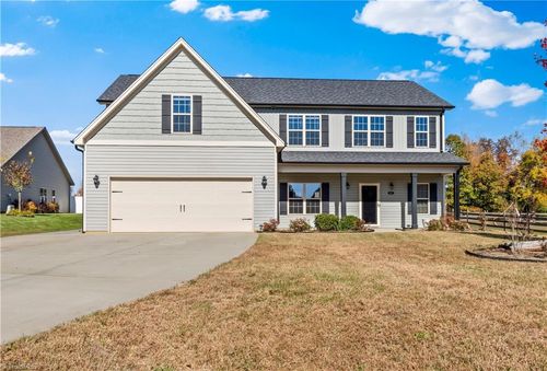 469 Dorchester St, Clemmons, NC, 27012-7534 | Card Image