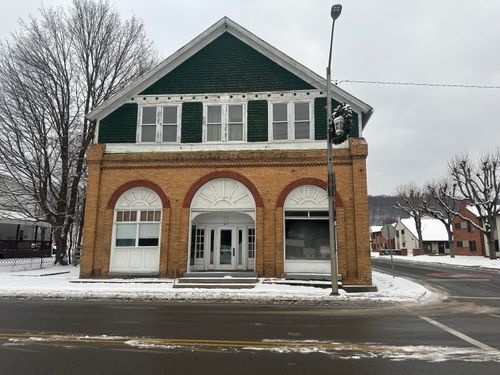 695 Main St, Brockway, PA, 15824-1650 | Card Image